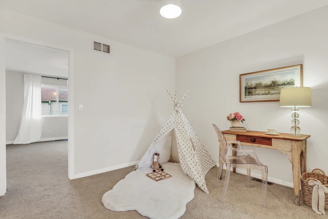 Photo of 983 Ellsworth Drive