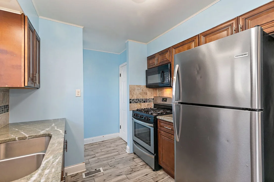 Photo of 426 Greentree Lane