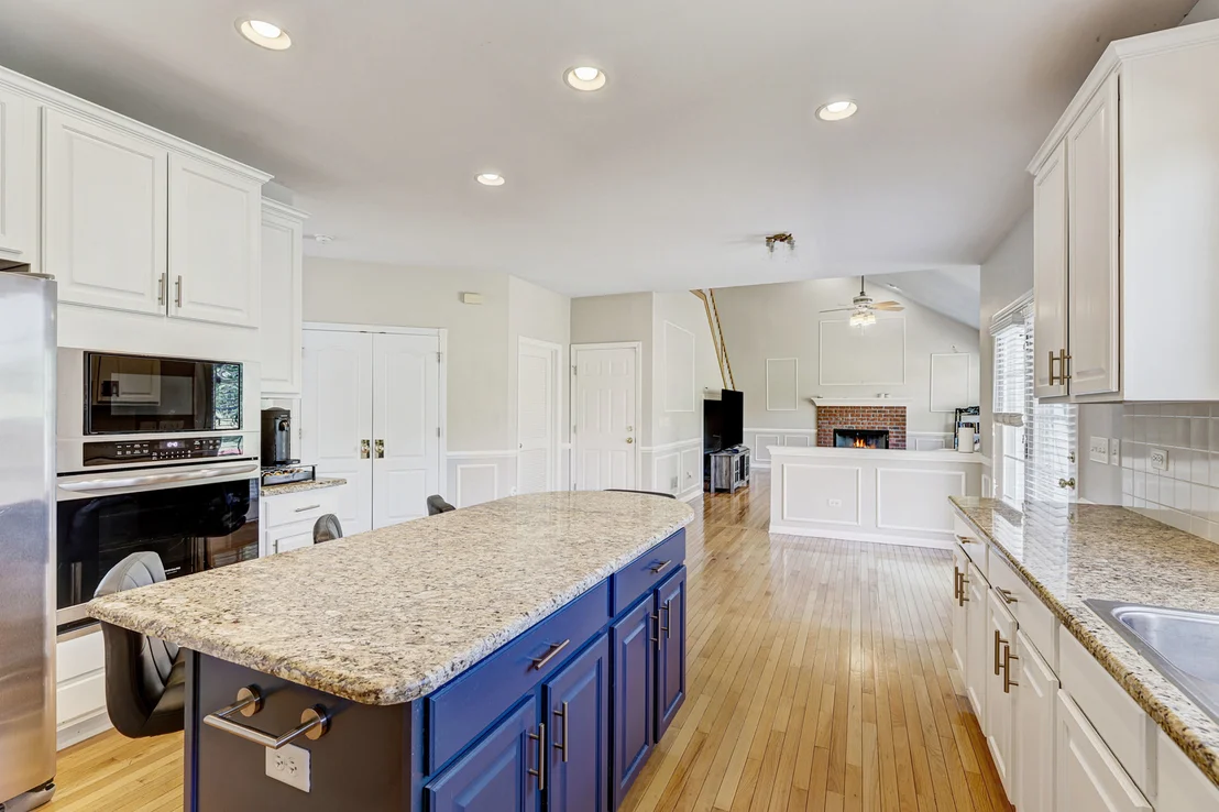 Photo of 5587 Notting Hill Road