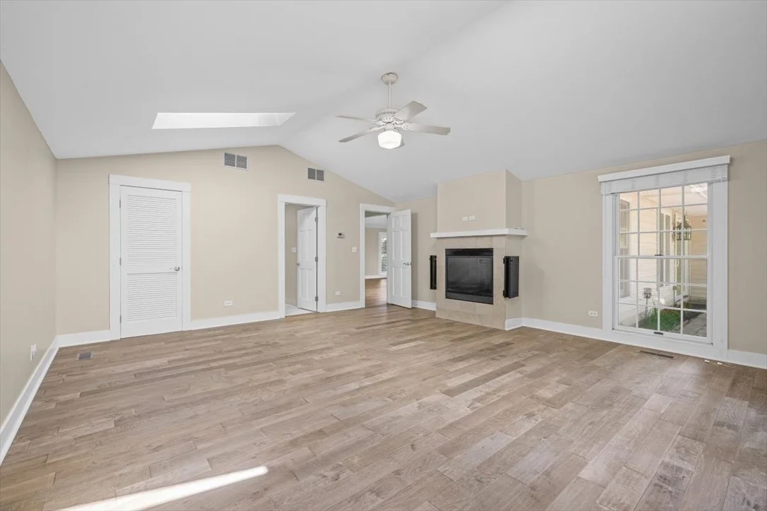 Photo of 320 Thackeray Lane