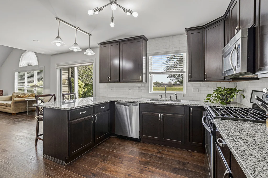 Photo of 24963 Madison Street