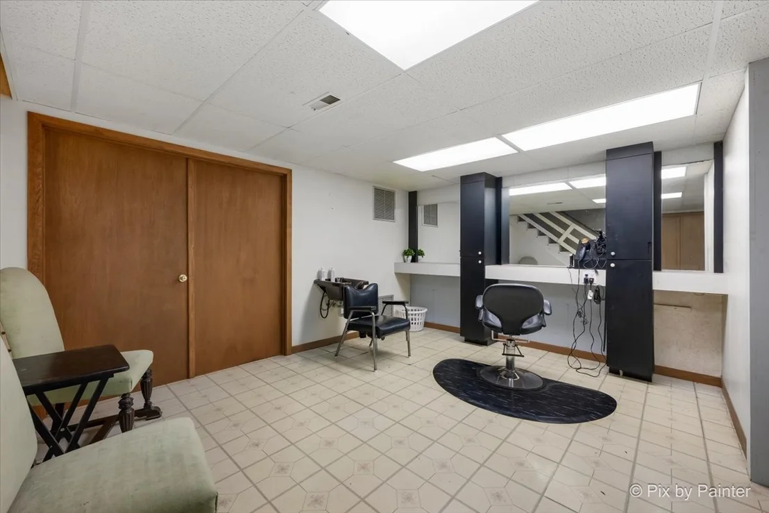 Photo of 765 Crest Drive