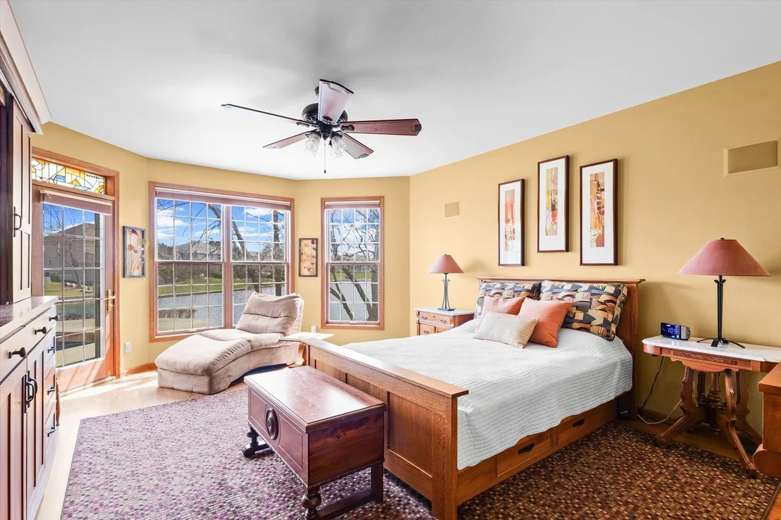 Photo of 2204 Edgewater Place