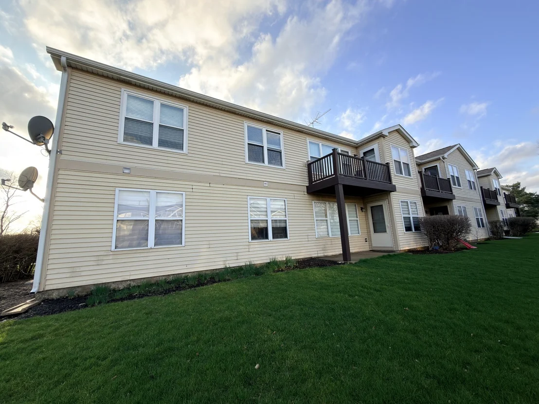 Photo of Unit A at 400 Woodview Circle