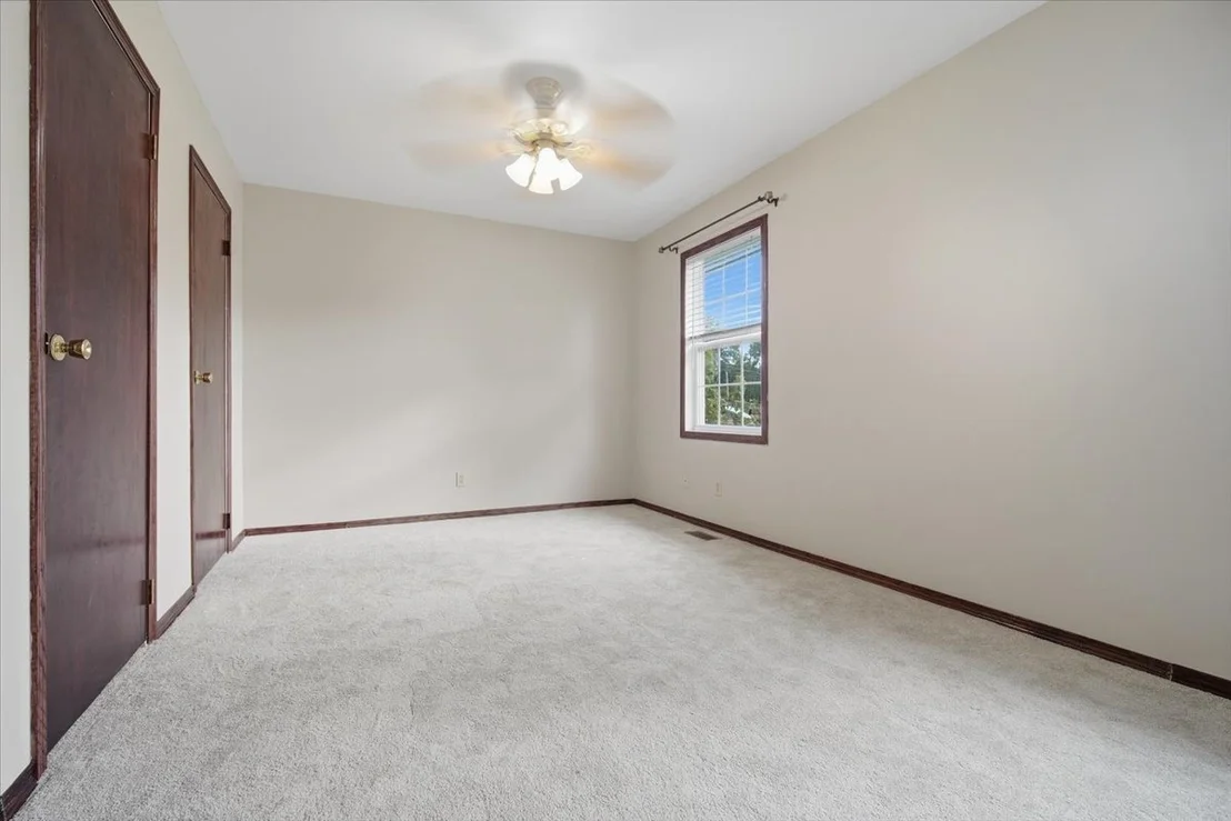 Photo of 1241 Holiday Lane
