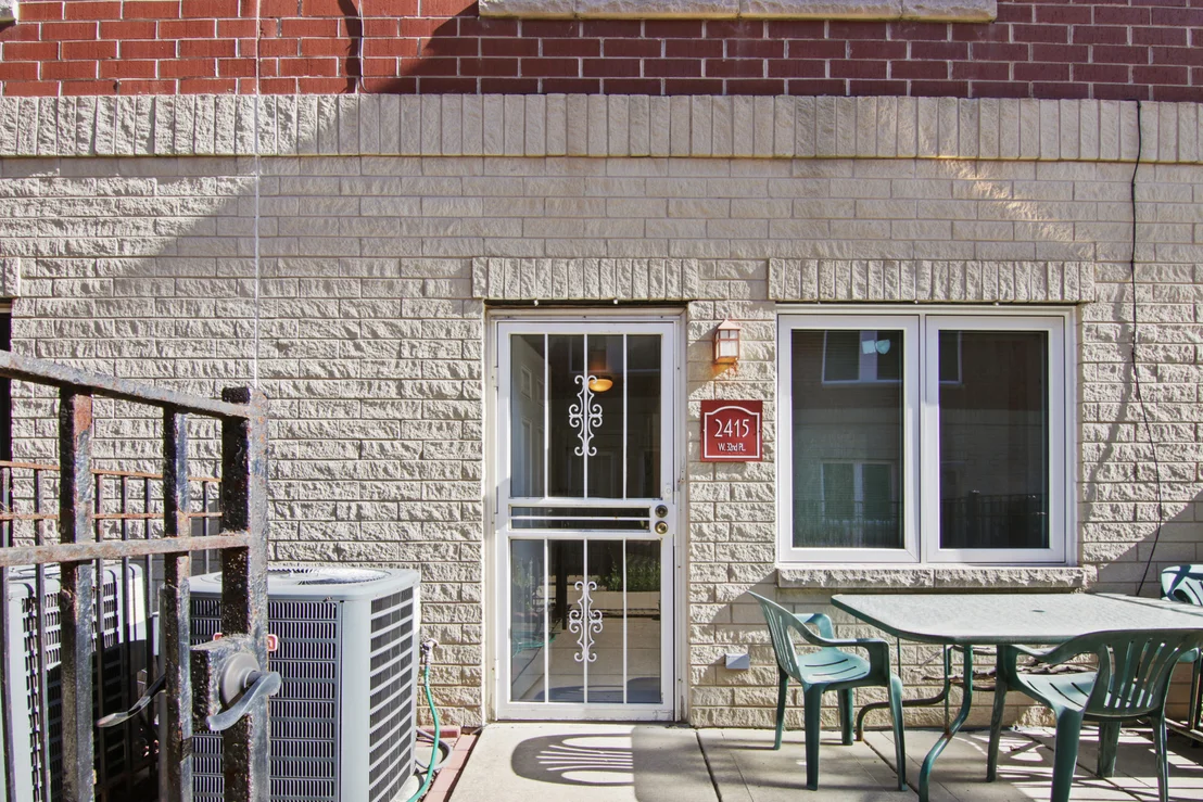 Photo of 2415 W 32nd Place
