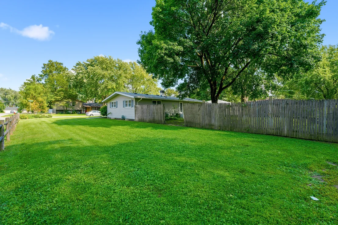 Photo of 13916 S Meadowbrook Drive