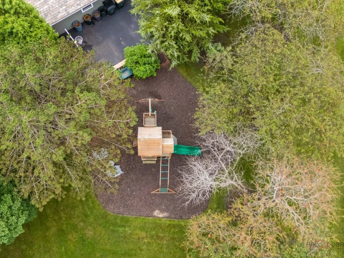 Photo of 717 Roberts Road