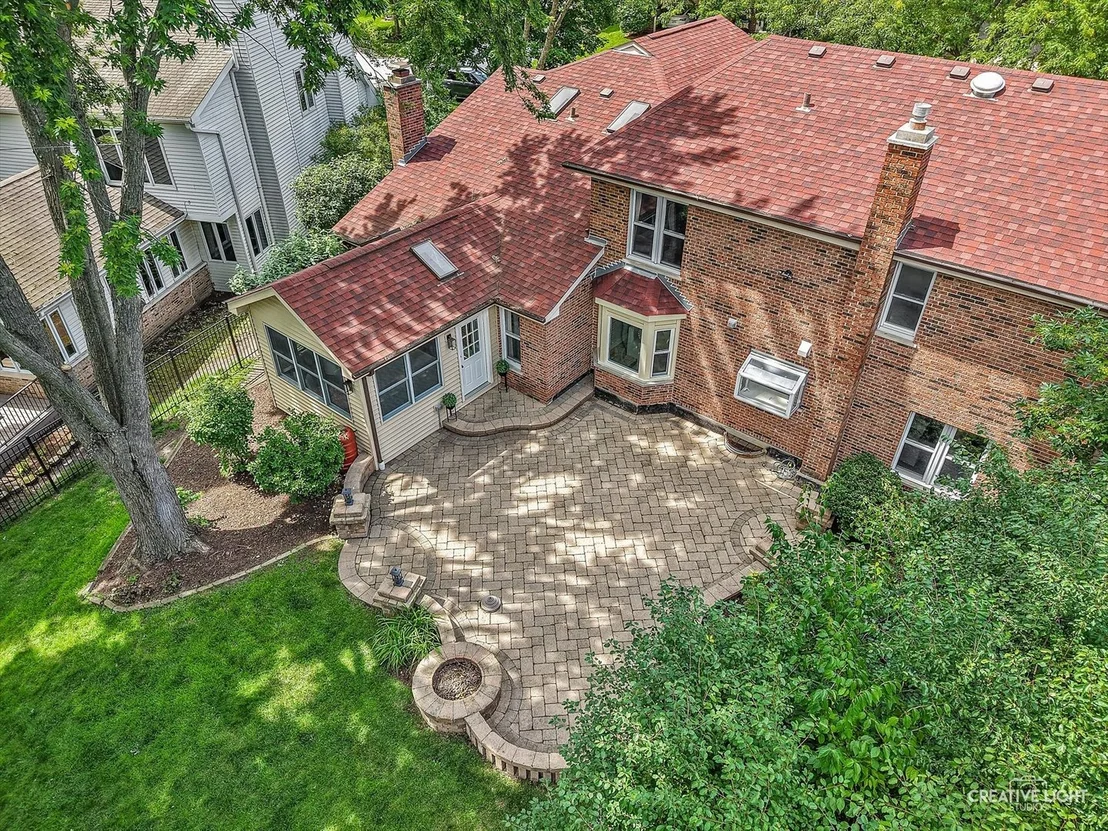 Photo of 2425 Tanglewood Drive