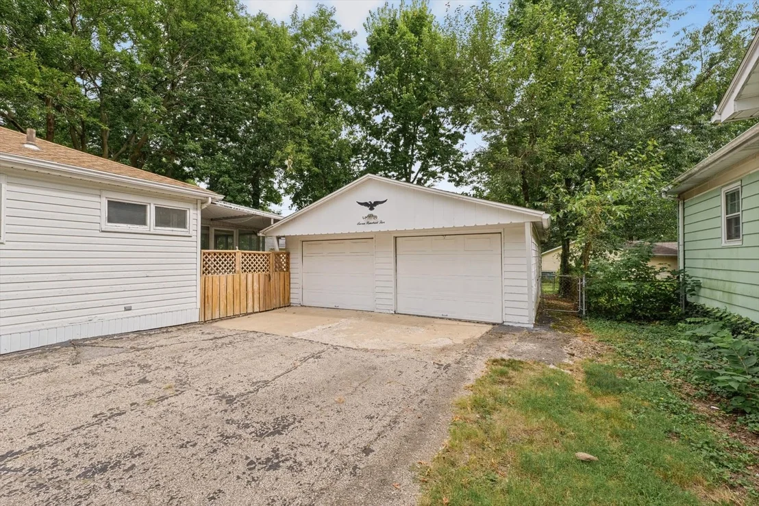 Photo of 705 Dover Place