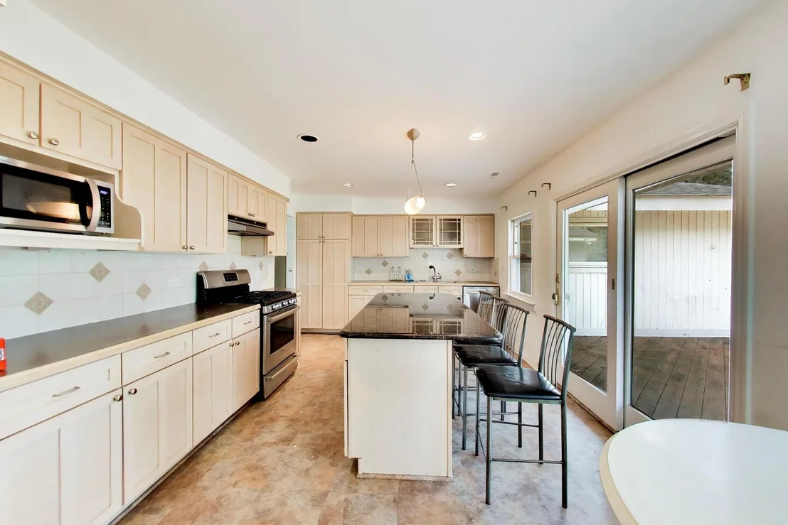 Photo of 115 Lockerbie Lane