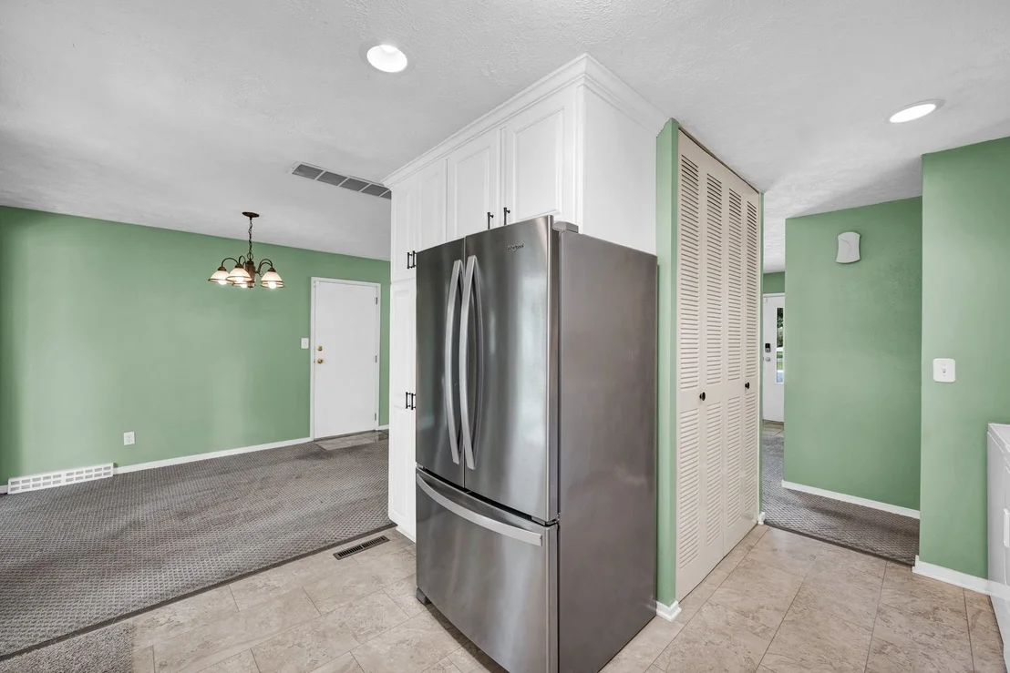 Photo of 221 Ivanhoe Way