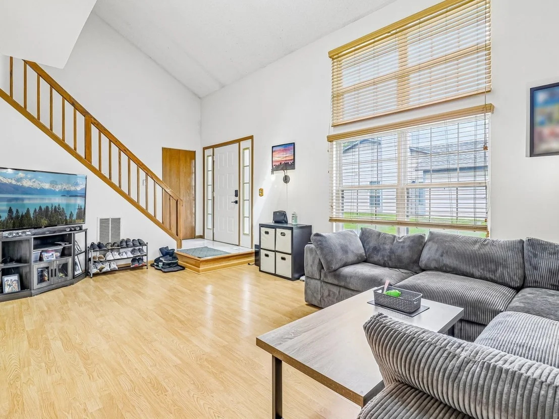 Photo of 281 Whitewood Drive
