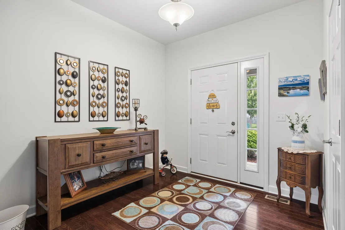 Photo of 903 Foxview Drive