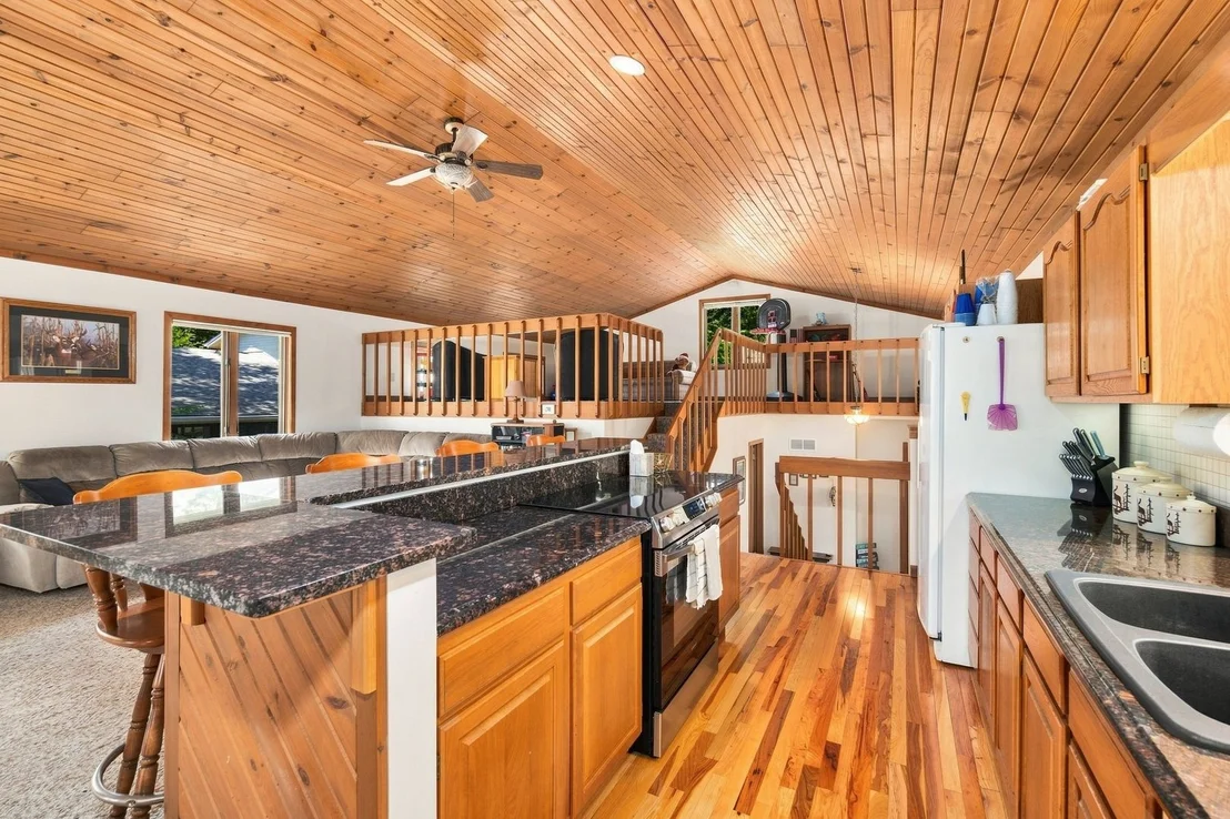 Photo of 154 Beachview Court