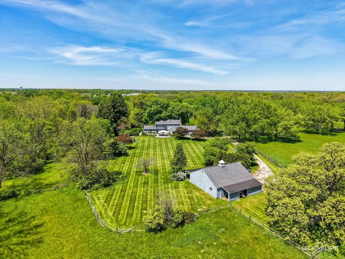 Photo of 33W451 Surrey Road