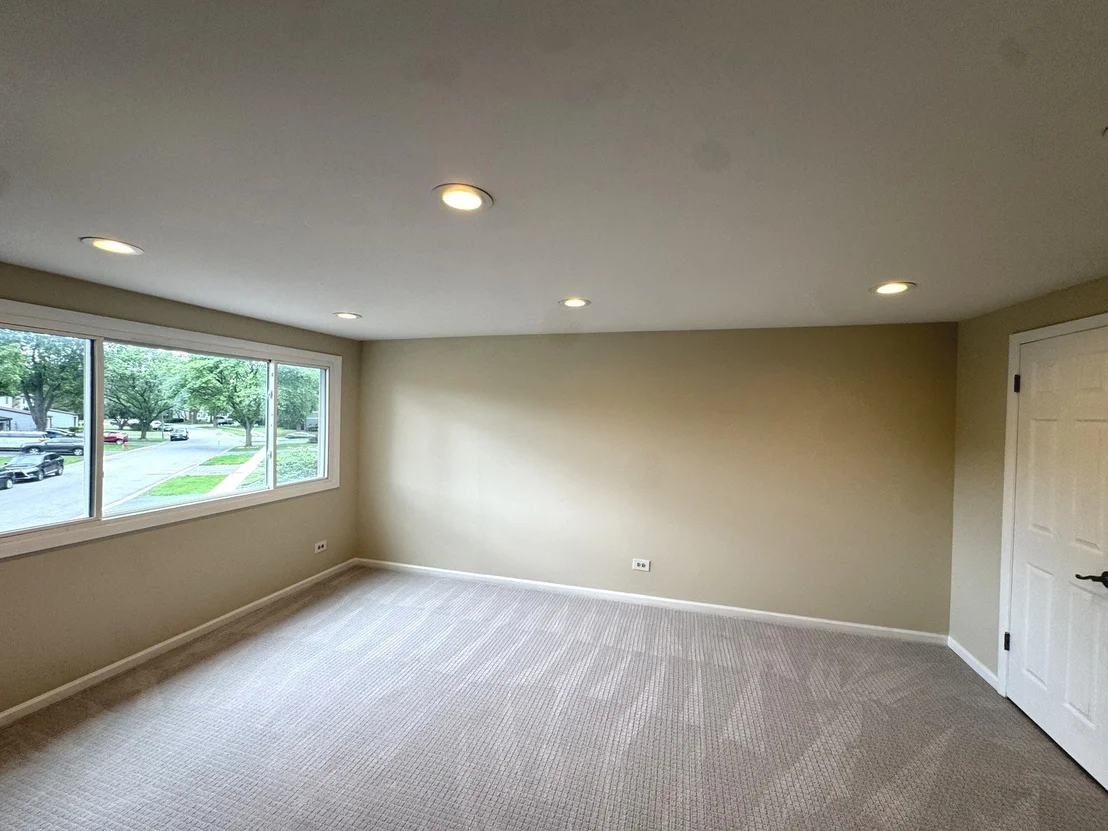 Photo of 638 Lakeside Circle Drive