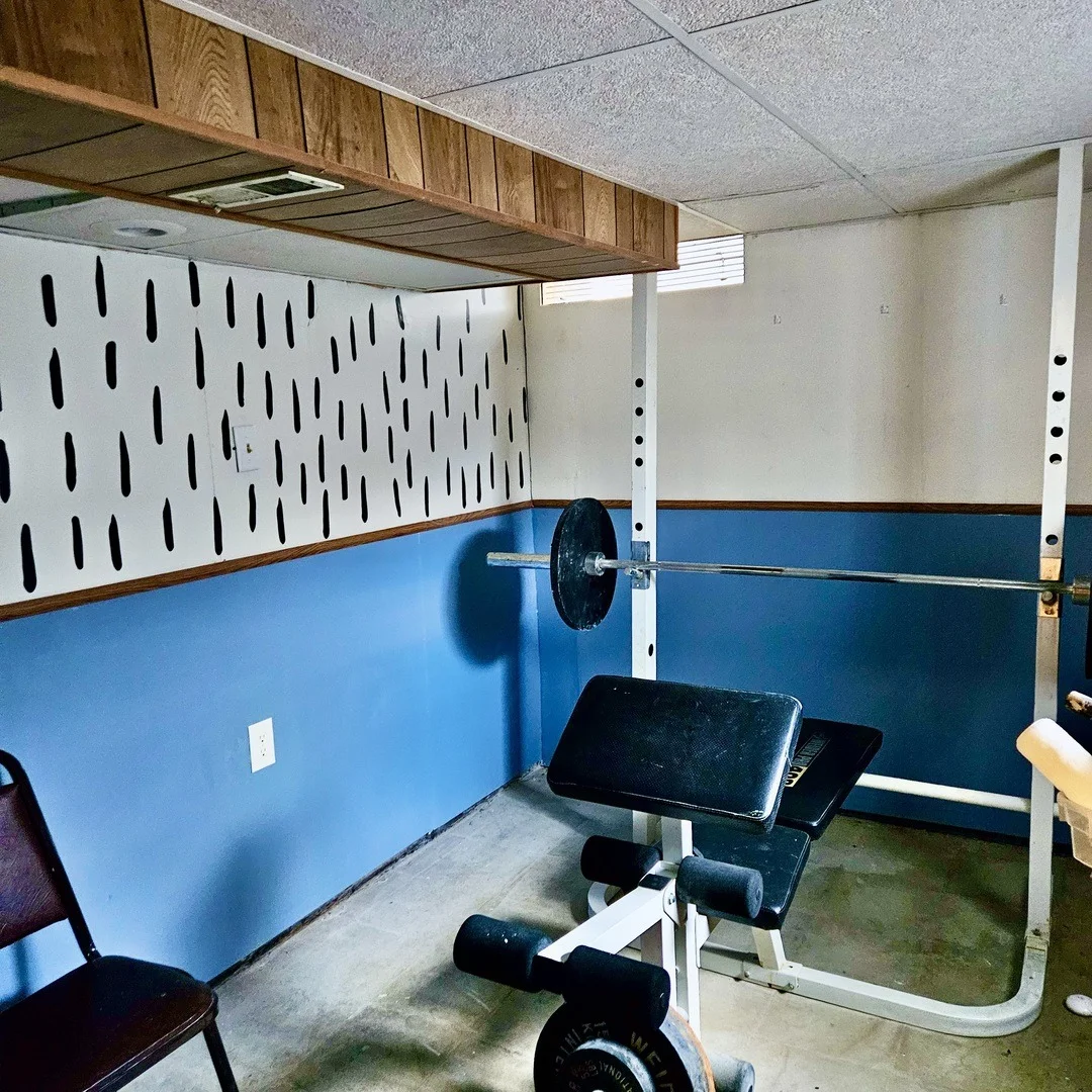 Photo of 829 Academy Avenue