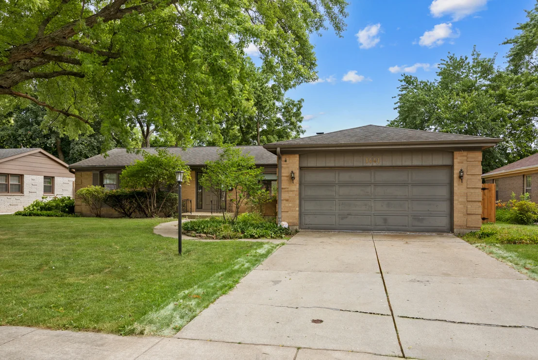 Photo of 1441 Maple Lane