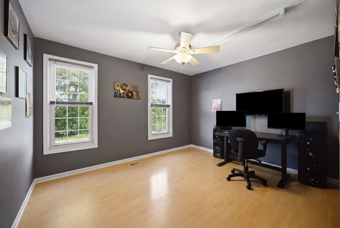 Photo of 702 Hickory Lane