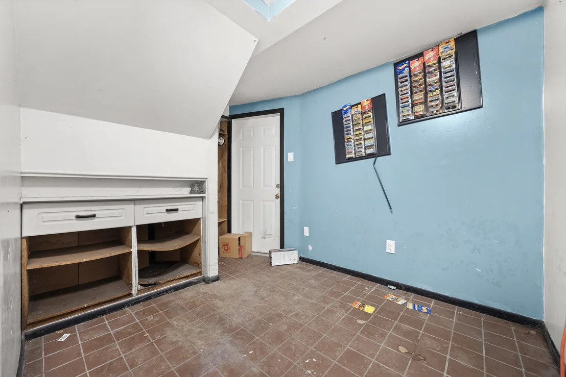 Photo of 520 E Birch Drive