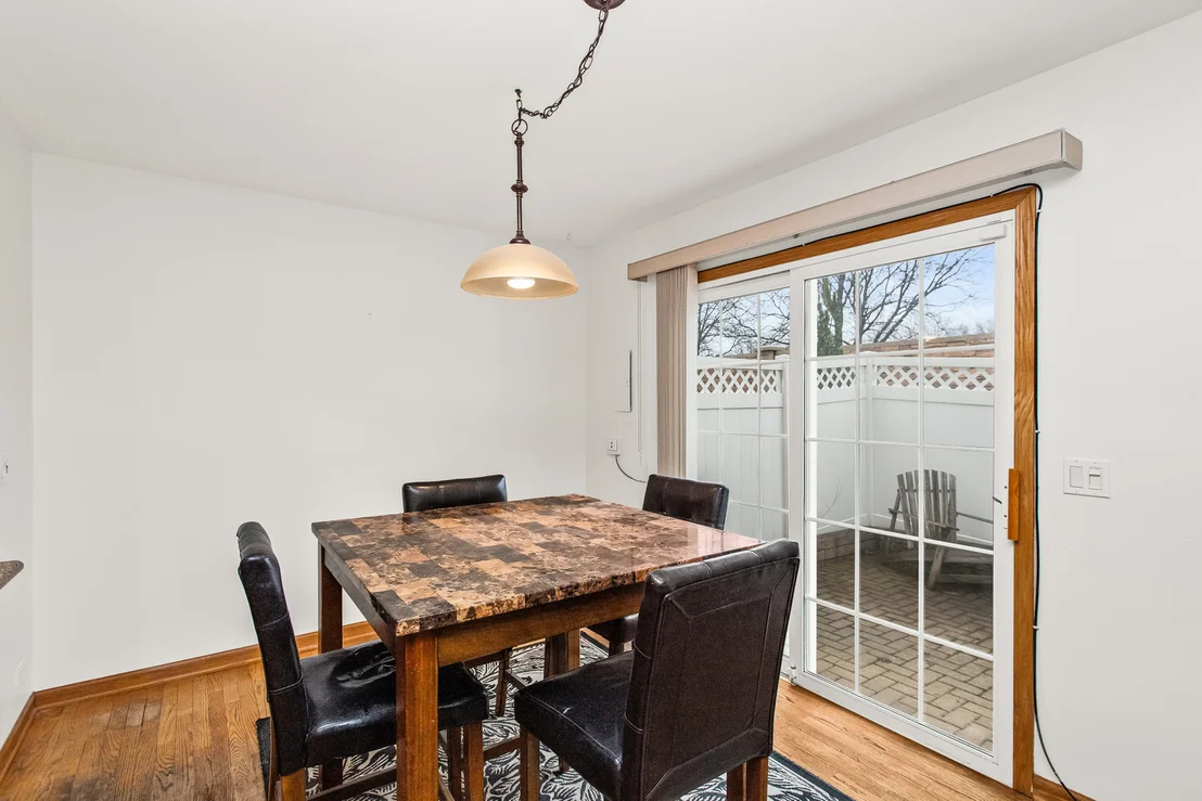 Photo of 543 LE PARC Circle