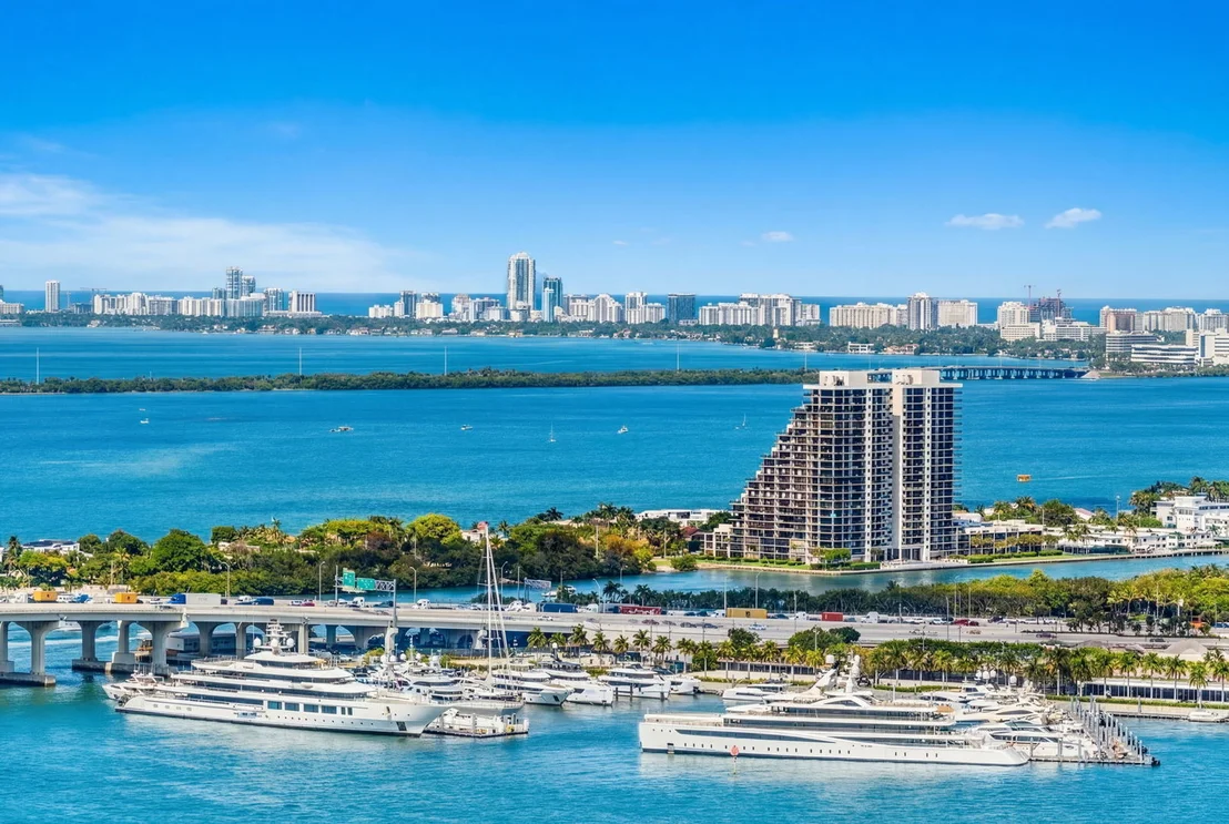 Photo of Unit 3702 at 244 Biscayne Boulevard