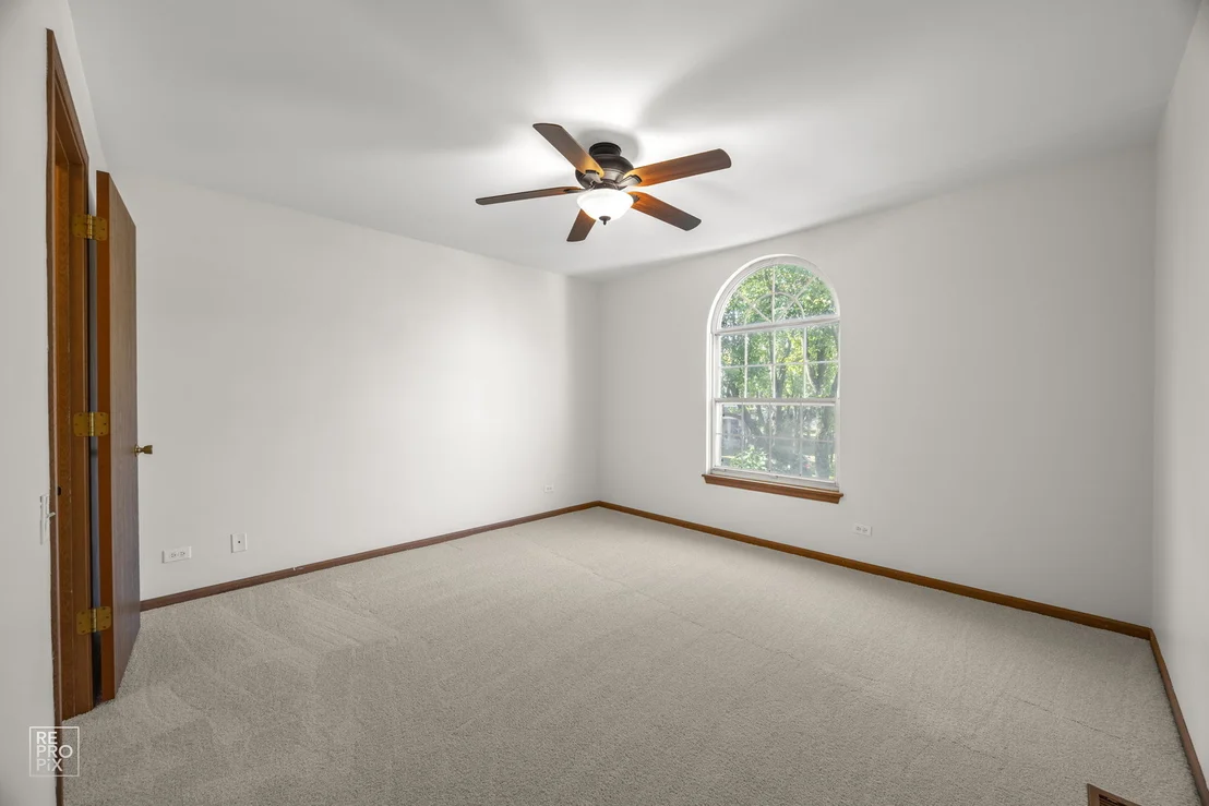 Photo of 293 Shadybrook Lane