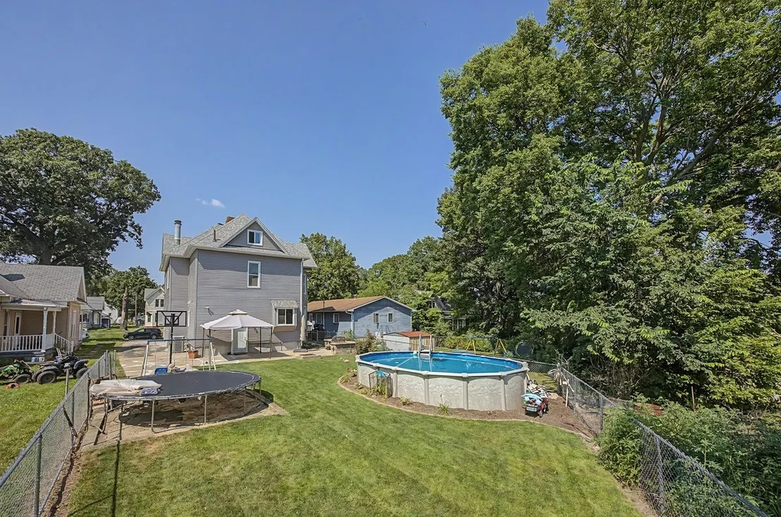 Photo of 111 7th Street