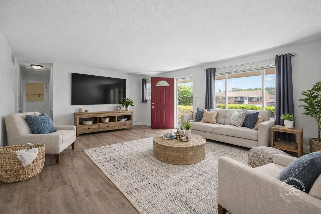 Photo of 220 Edgehill Drive