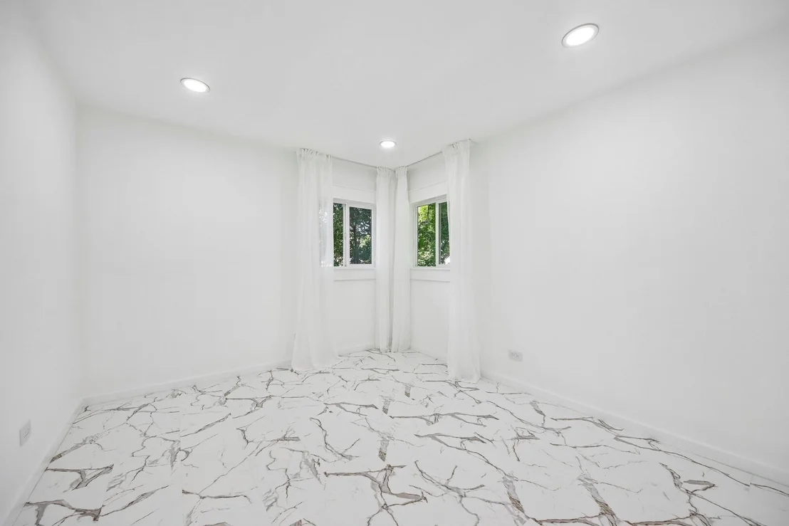 Photo of 2804 Old Oak Drive