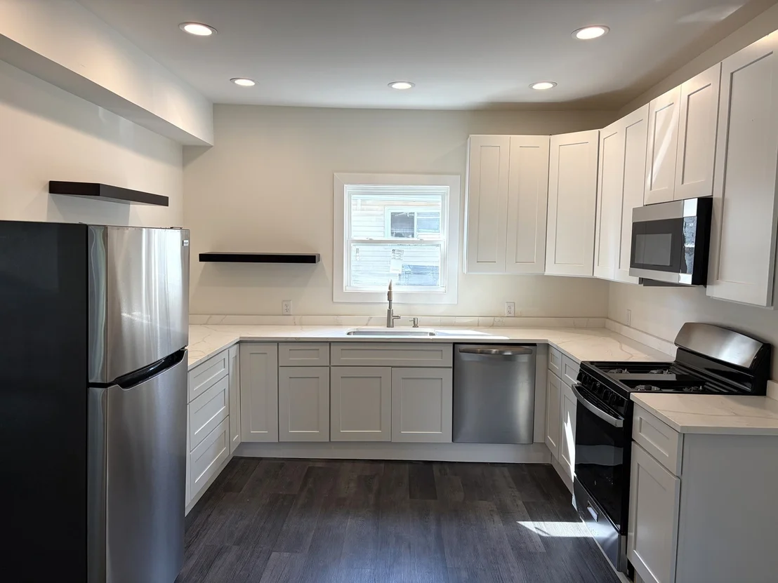Photo of 108 Deleon Street