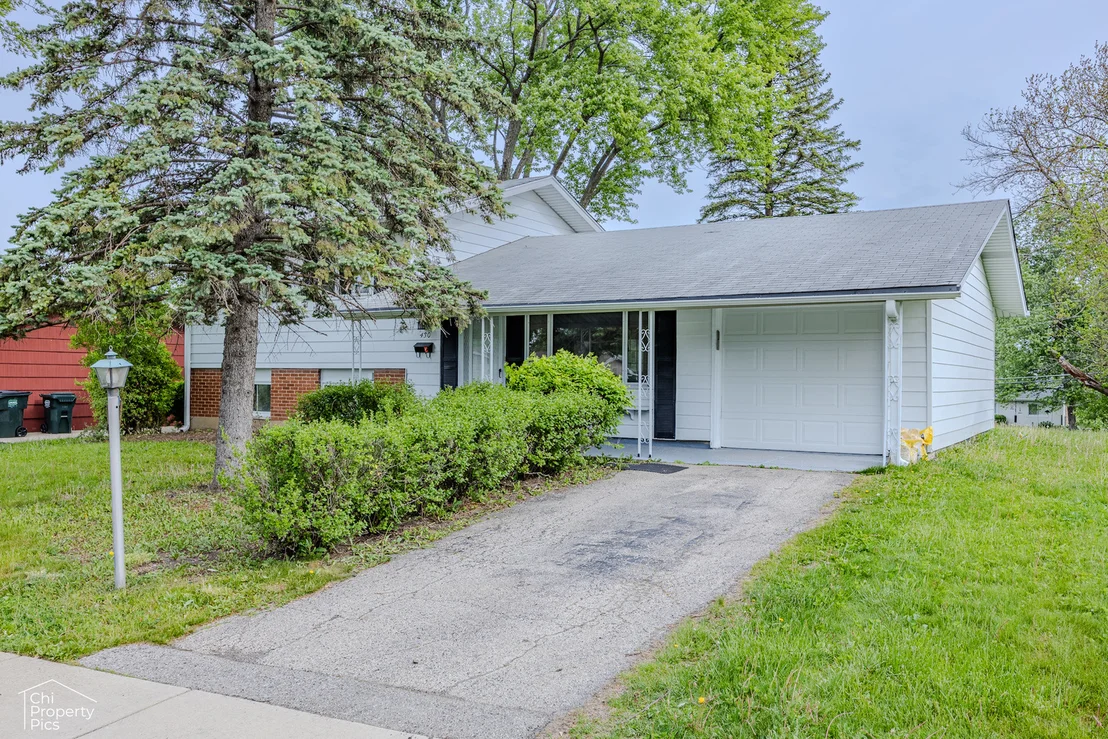 Photo of 430 Bode Road