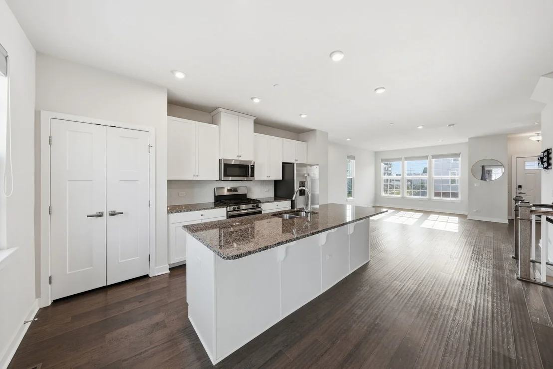 Photo of 72 Nicholas Drive E