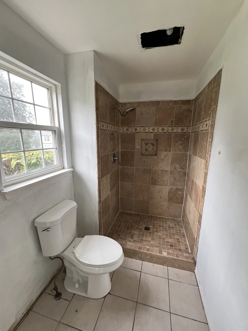 Photo of Unit B at 320 Buckingham Circle