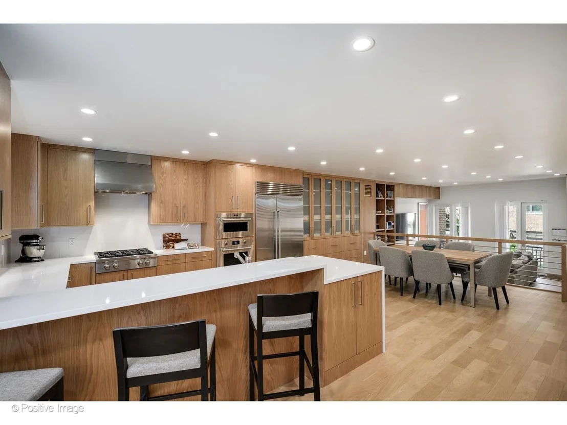 Photo of 1307 N Sutton Place