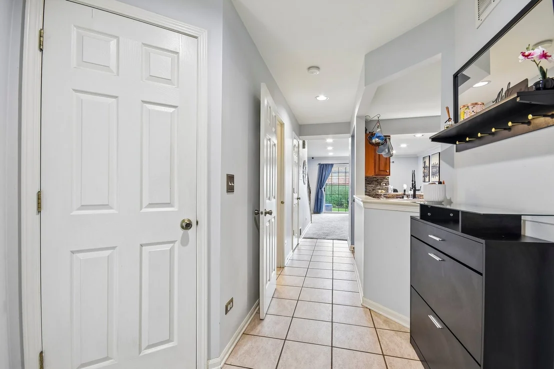Photo of 418 Lakeview Circle