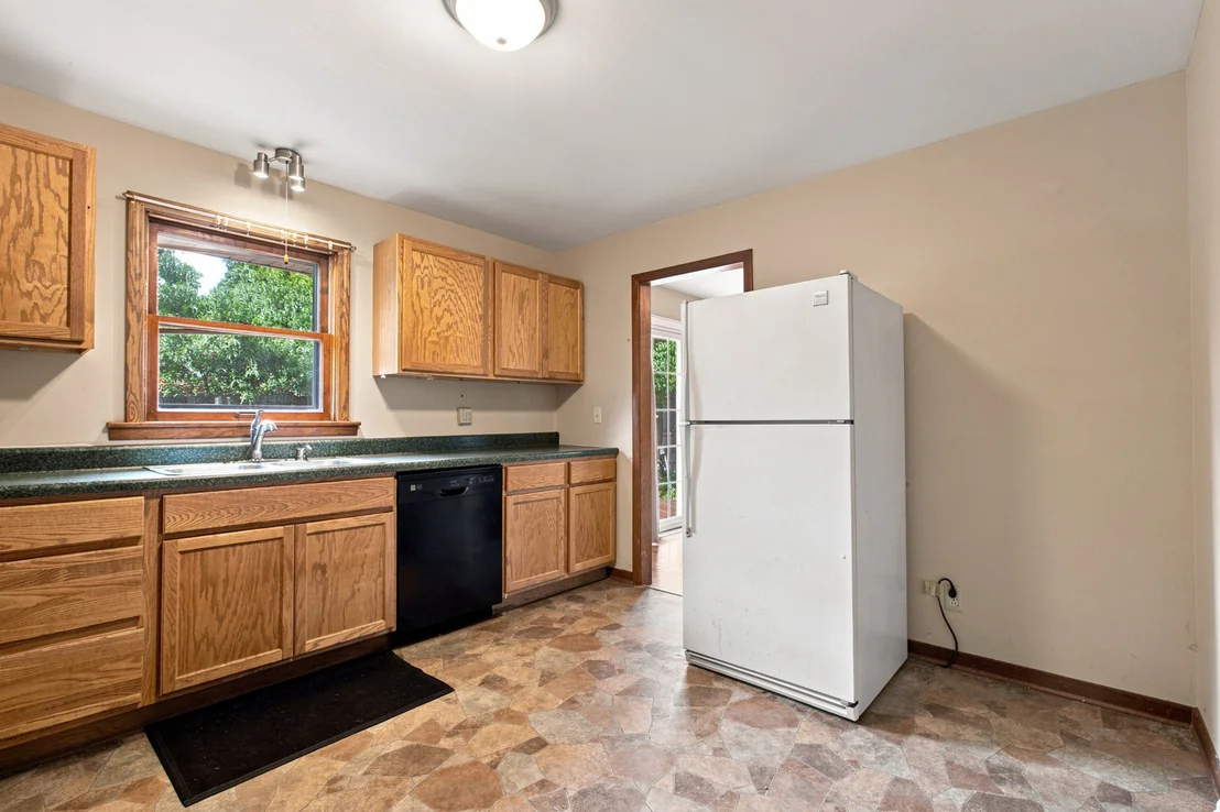 Photo of 615 Richards Lane
