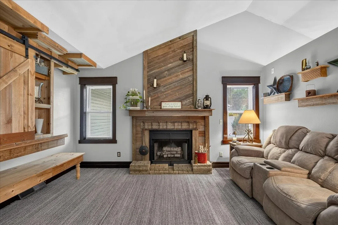 Photo of 864 Campton Drive