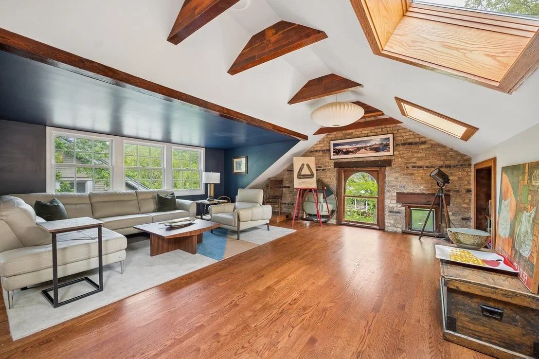 Photo of 1101 Forest Avenue