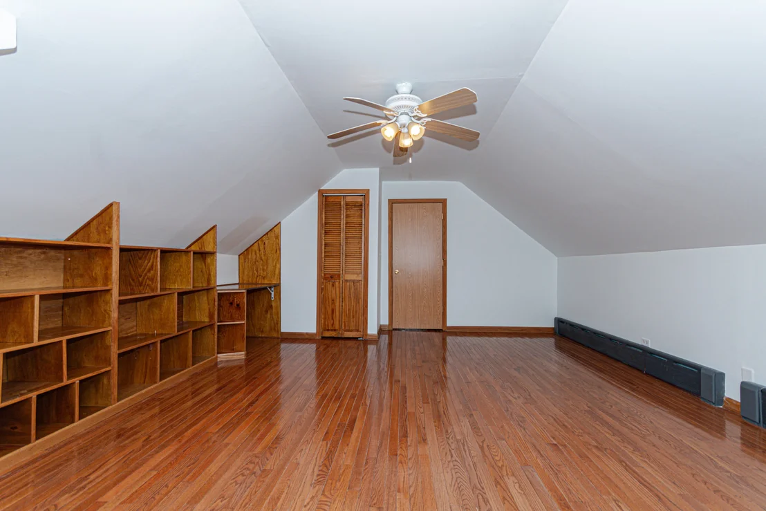 Photo of 5253 W Wrightwood Avenue