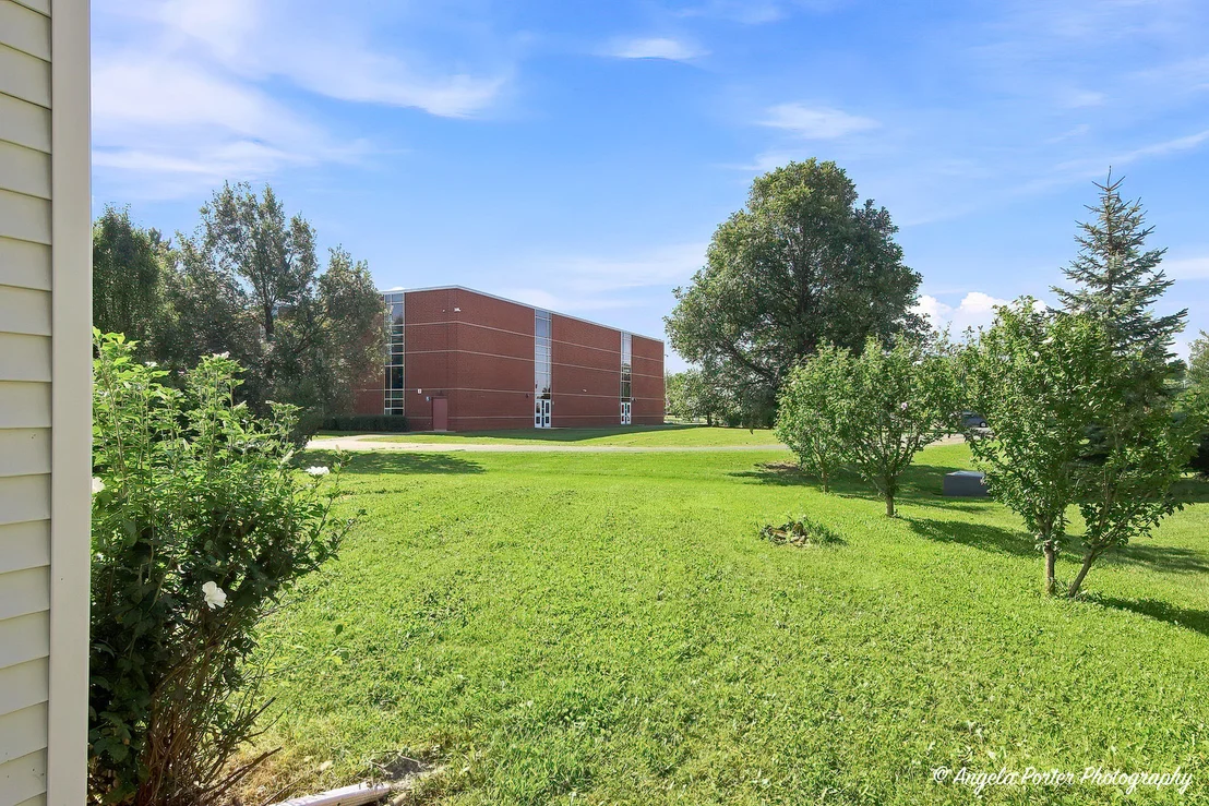 Photo of 429 W Newbridge Lane
