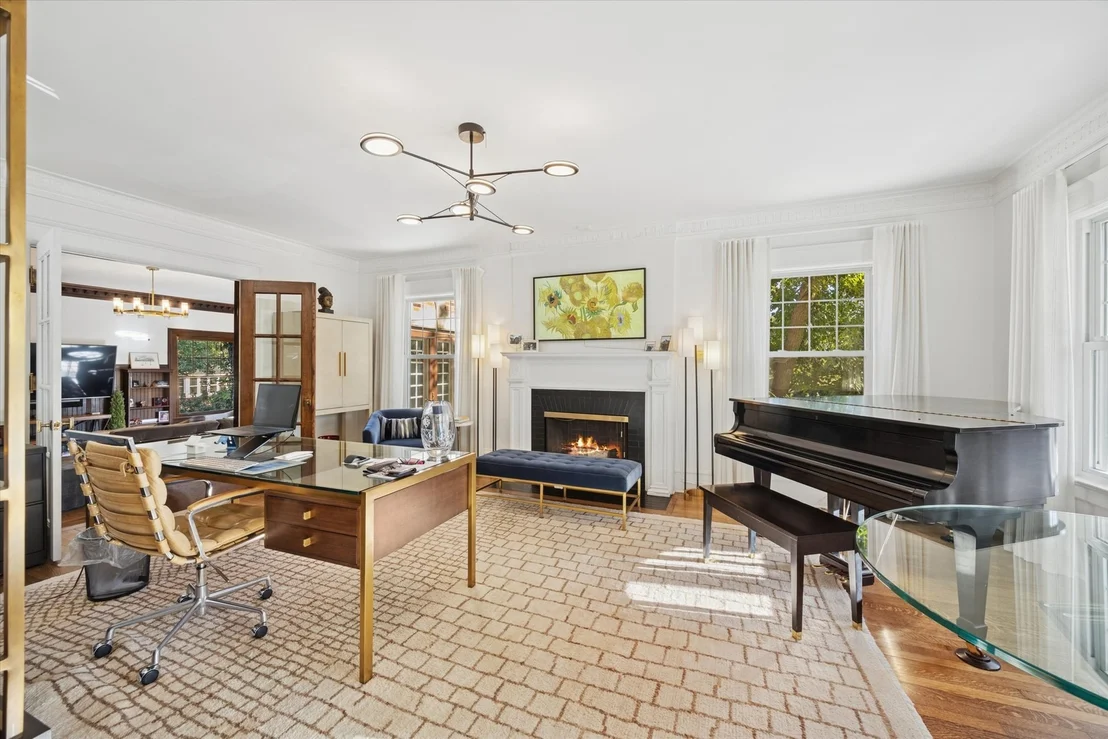 Photo of 176 Riverside Road