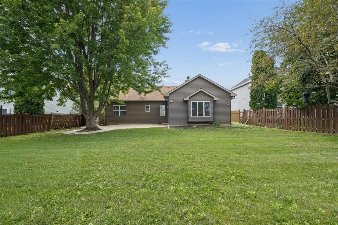 Photo of 415 Juniper Drive