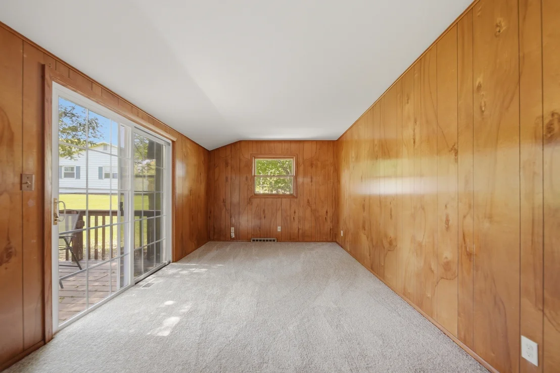 Photo of 281 W Cartwright
