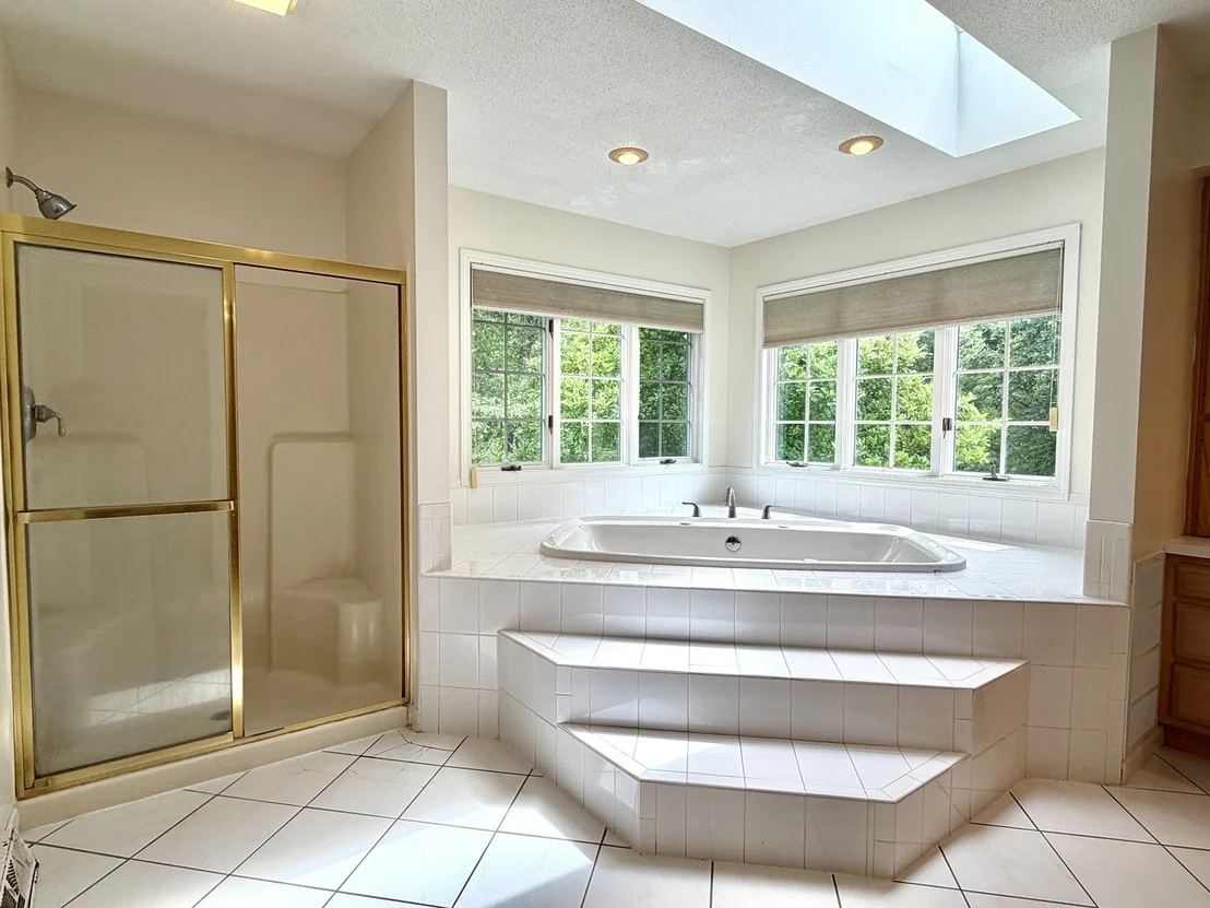 Photo of 2202 Meadows Drive