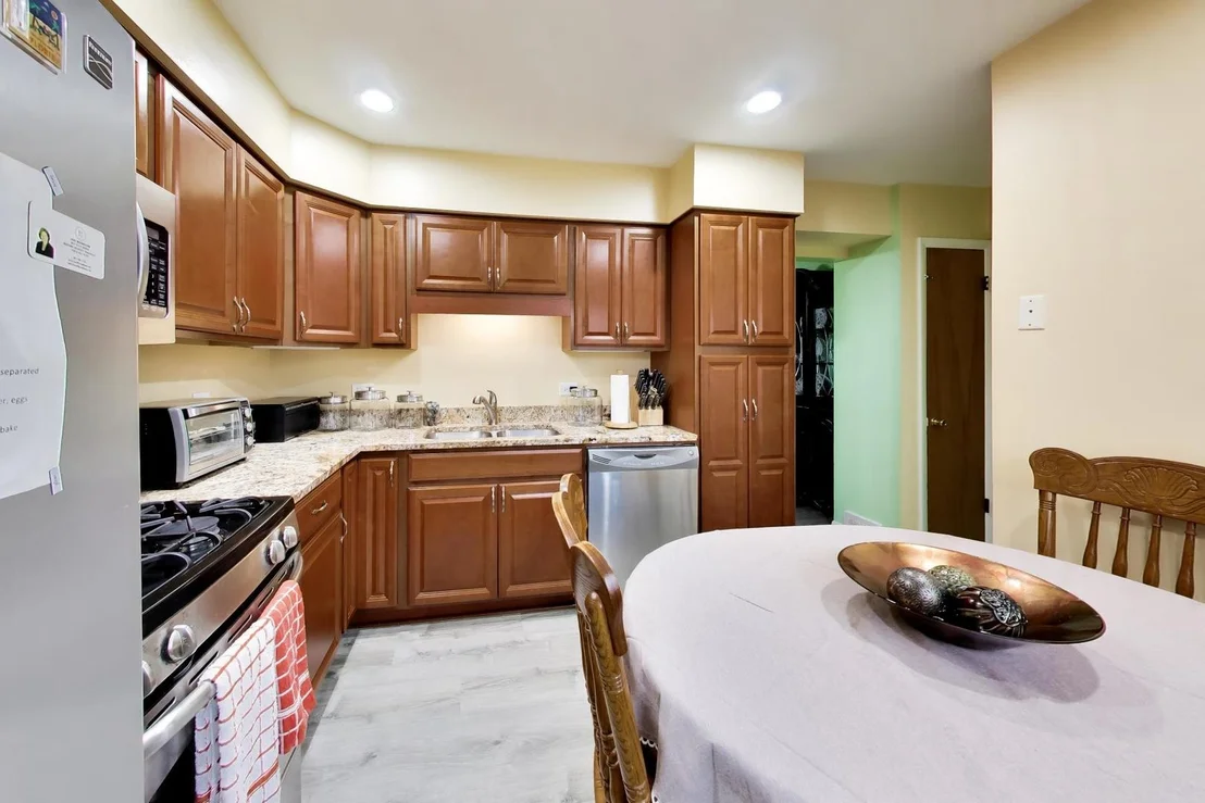 Photo of 8647 Gregory Lane