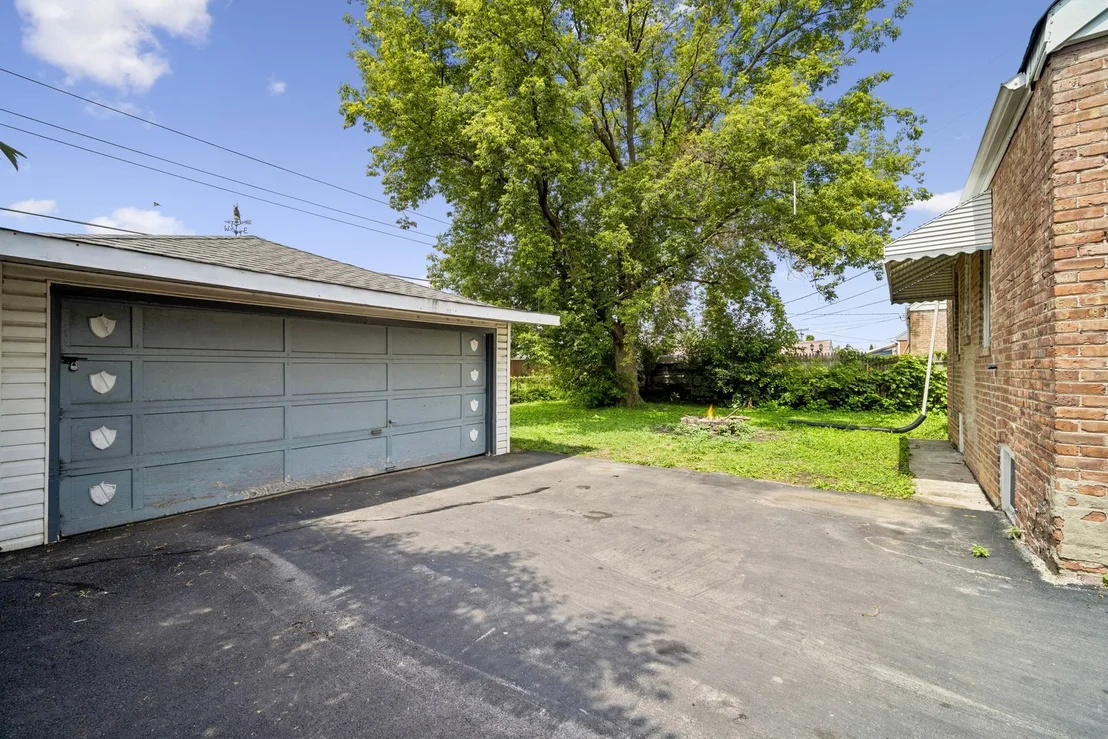 Photo of 4702 River Road