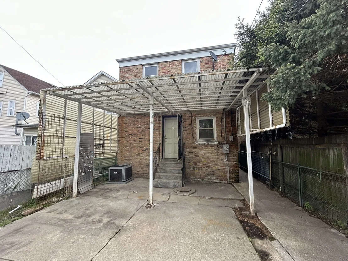 Photo of 3854 S Albany Avenue