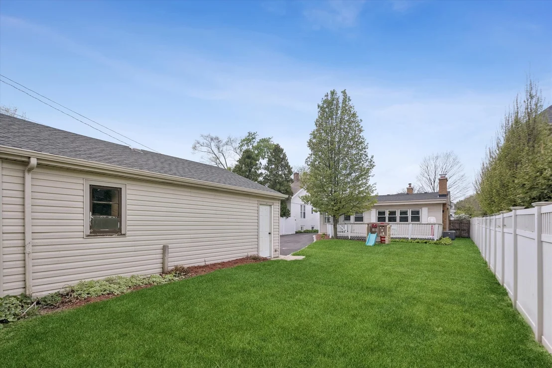 Photo of 291 N Maple Avenue